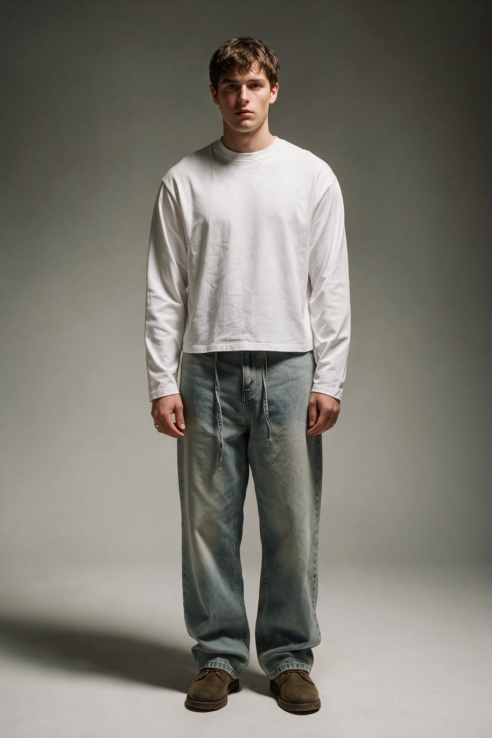 WHITE LONGSLEEVE