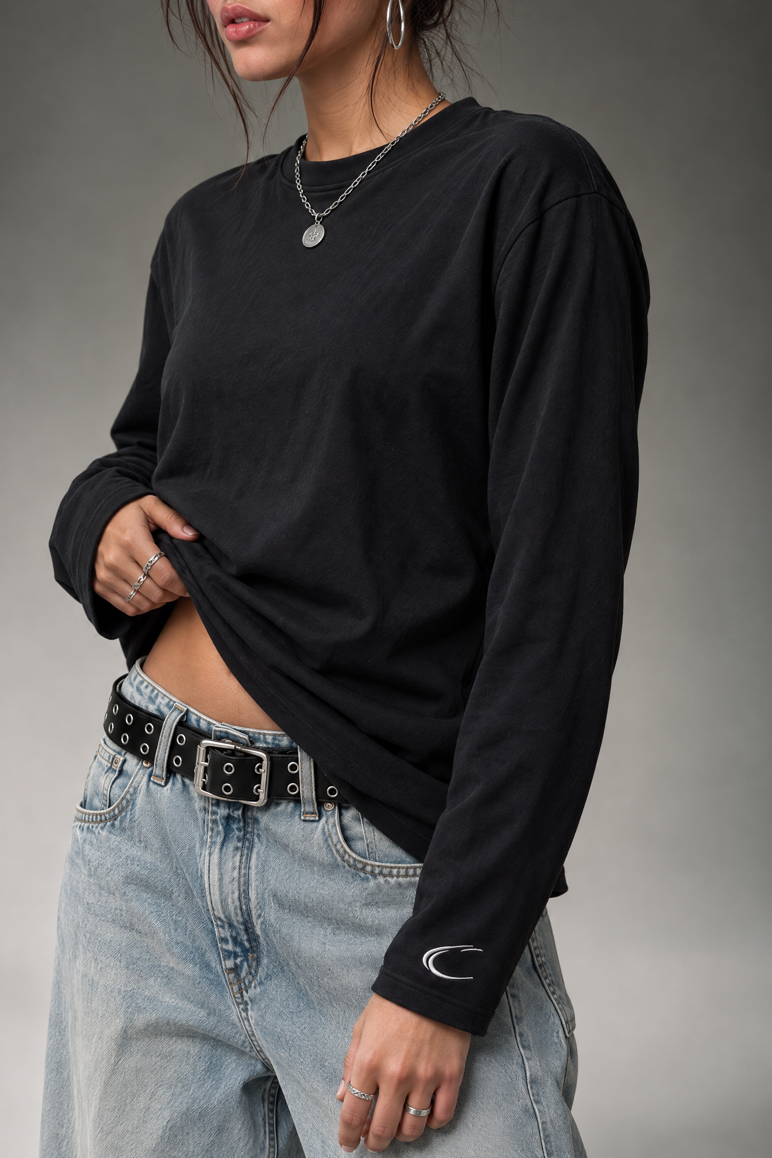 BLACK LONGSLEEVE