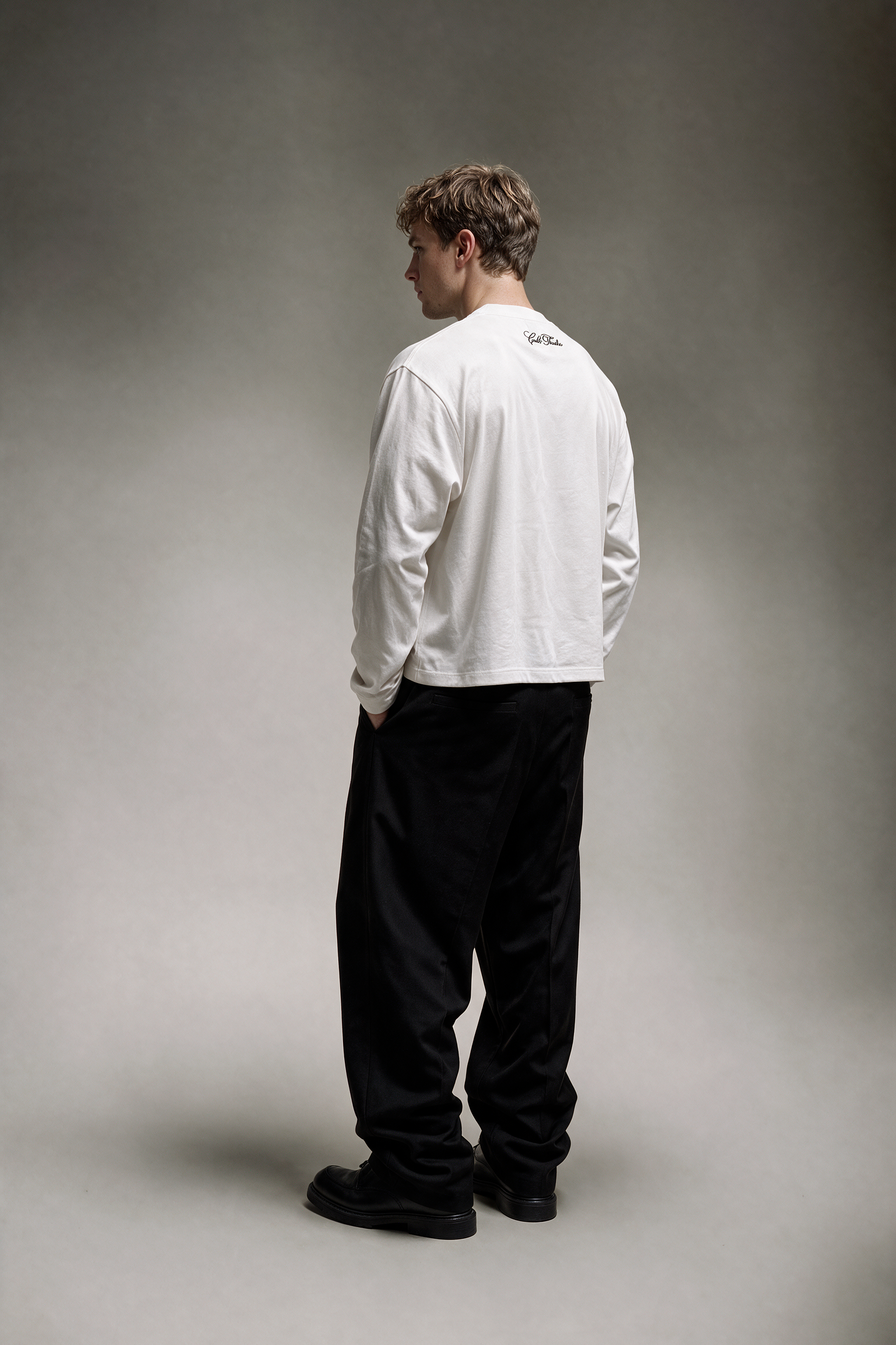 WHITE LONGSLEEVE